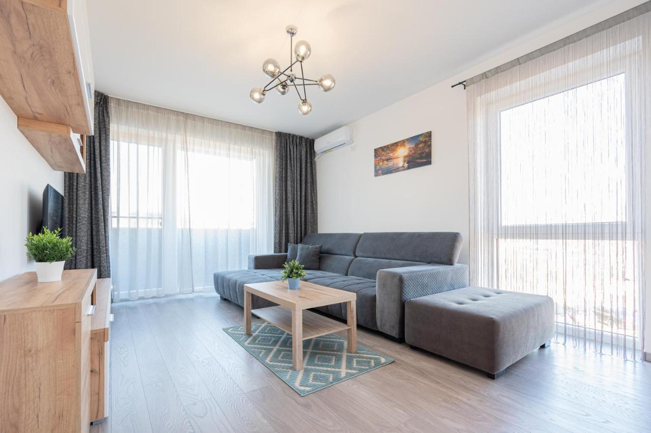 Appartement Serene Flat à Oradea Extérieur photo