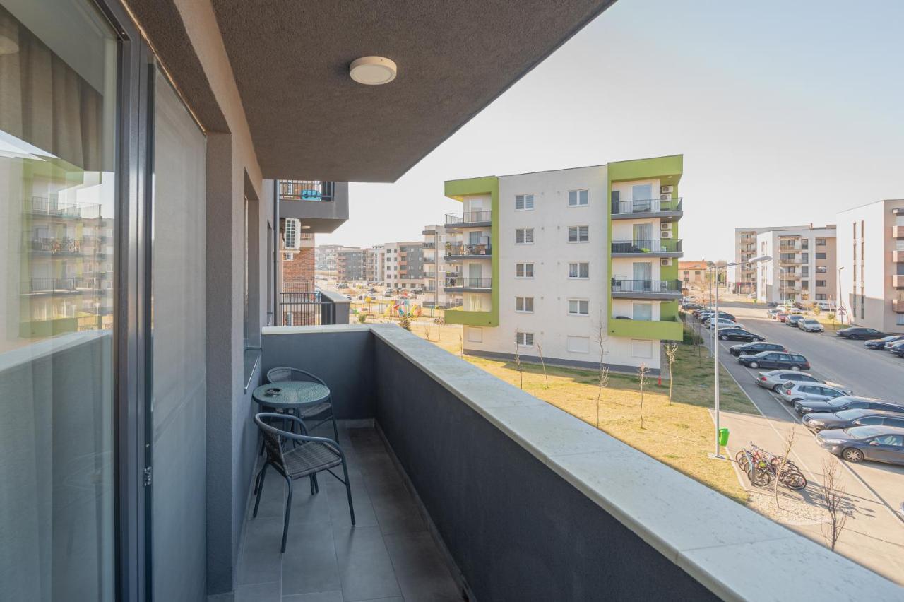 Appartement Serene Flat à Oradea Extérieur photo